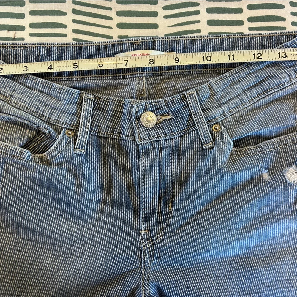 Levi's Women's Striped Light Blue Pin Striped Straight Leg Jeans - Picture 5 of 6
